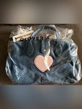 Stoney Clover Lane 03 Denim Crossbody bag with Pink Pearl Heart Patch